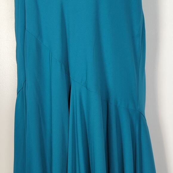 Fame and Partners NWT Cora Plunging Gown - Picture 5 of 12